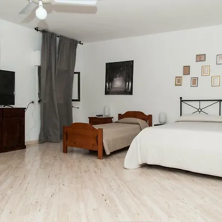 Bed & Breakfast Terradamarebari